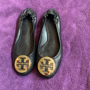 Tory Burch Black Leather Reva Flats sz 8.5M